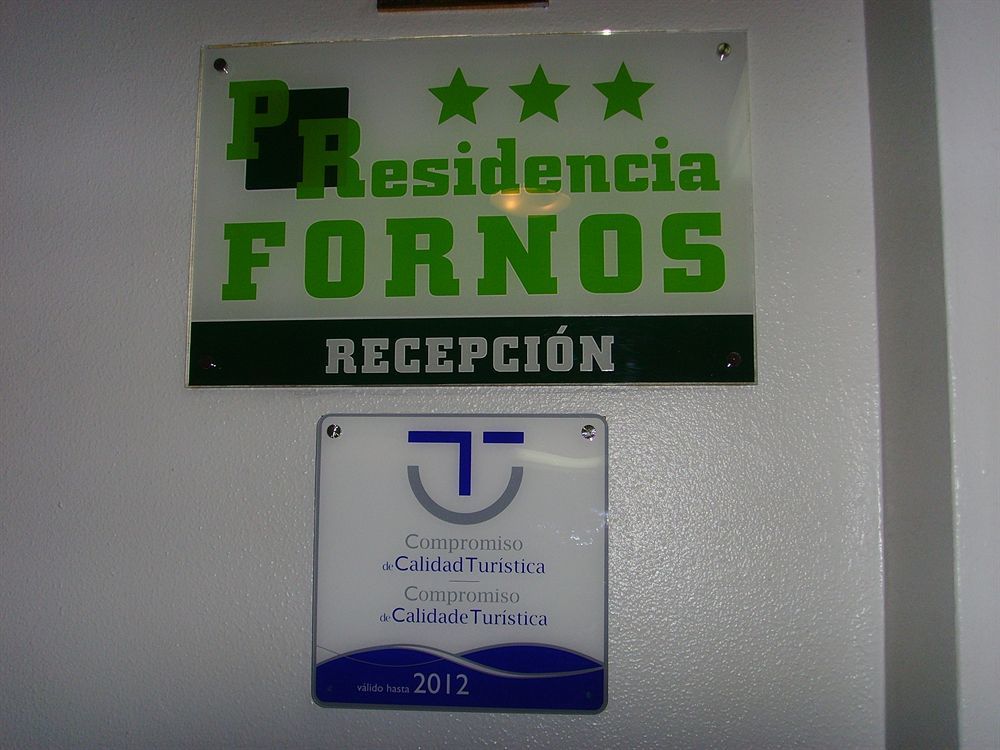 Pension Residencia Fornos ซานติอาโก เด กอมโปสเตลา ภายนอก รูปภาพ